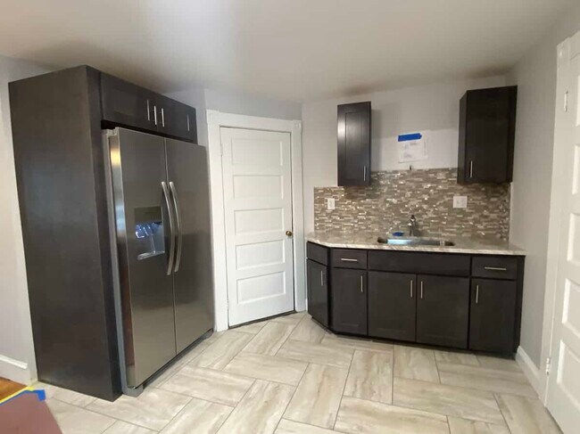 Photo - 107 Ferry St