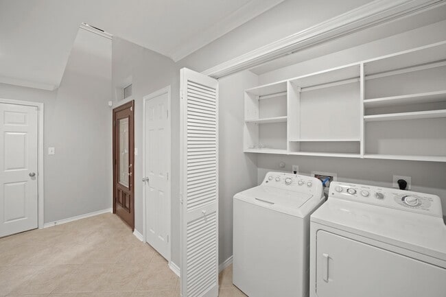 Photo - 1014 Rochow St