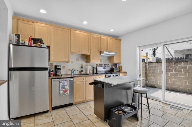 Photo - 1202 Gerritt St