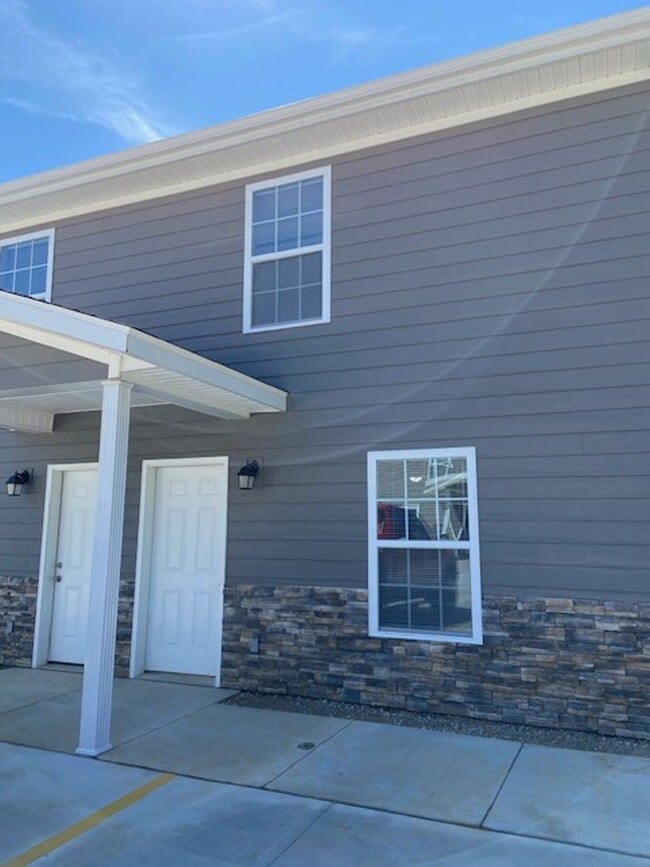 Building Photo - 2606 Hickman Rd Unit 3