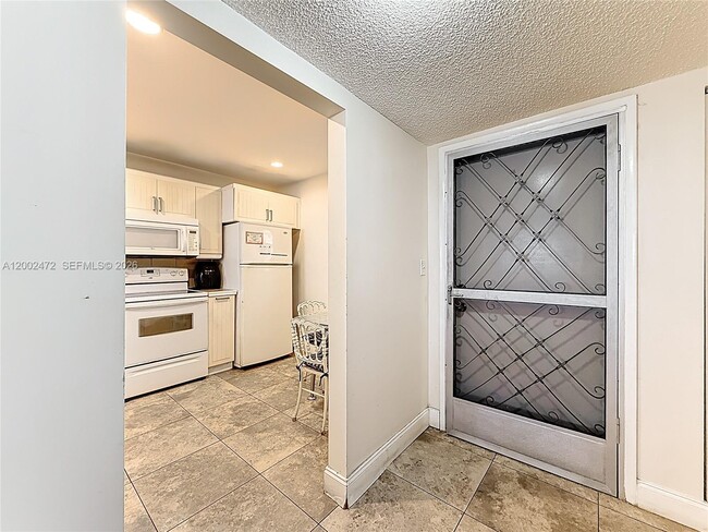 Photo - 410 SE 2nd St Unit 115