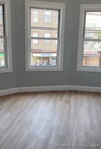 Building Photo - 2336 Barnum Ave Unit 2 Rental