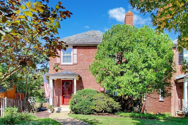 Building Photo - Beautiful Brick Home in the Heart of Chevy Chase