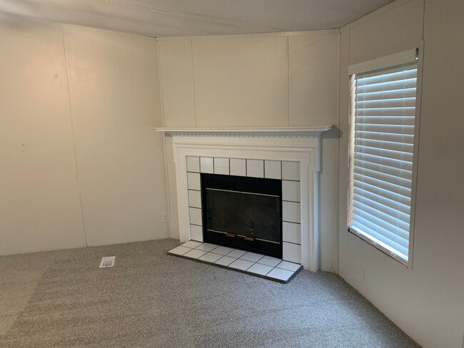 Photo - 3424 Alicia Ln