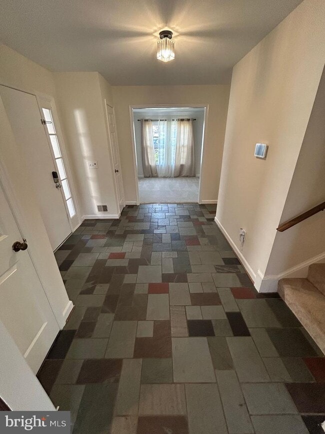 3816 Ridgelea Dr