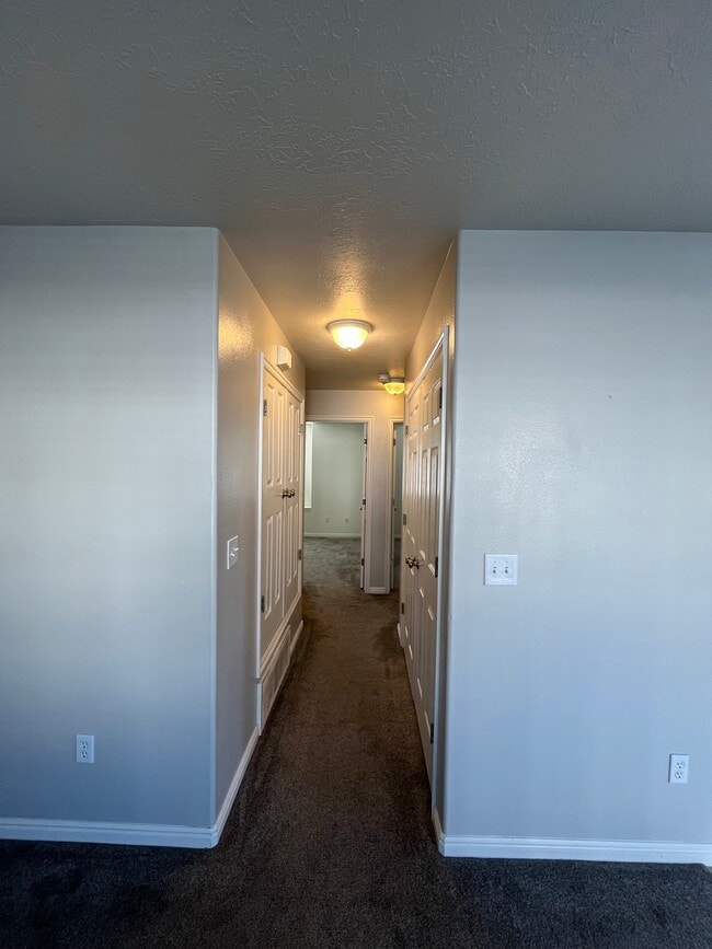 Hallway - 1077 W 1360 S Unit 1077