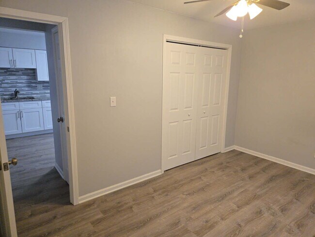 Photo - 446 N Ardmore Ave Unidad GB