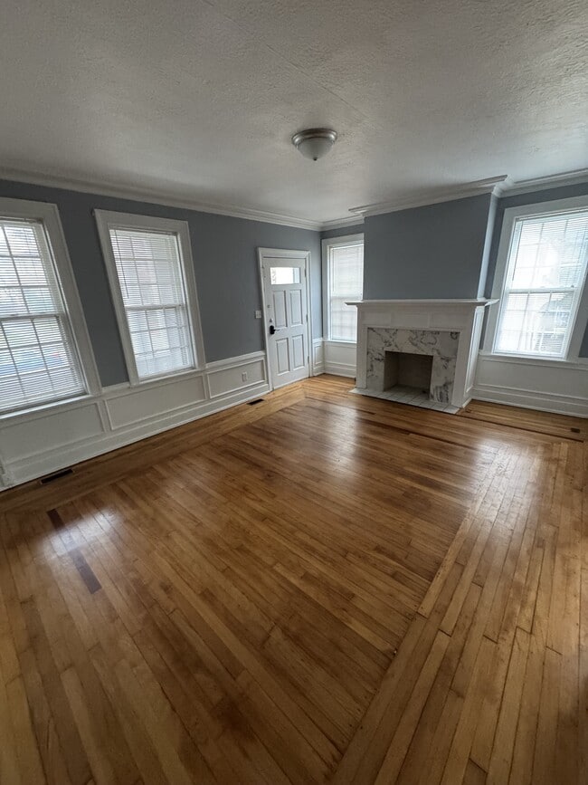 Photo - 1556 Virginia St E Unit 1