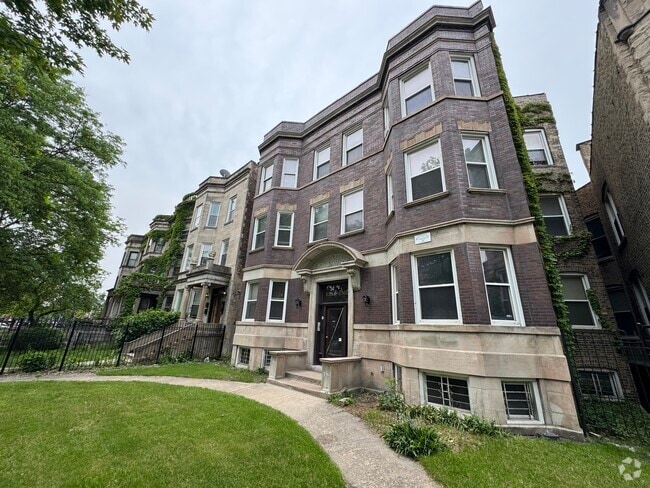 Building Photo - 6360 S Greenwood Ave Unit 2 Rental