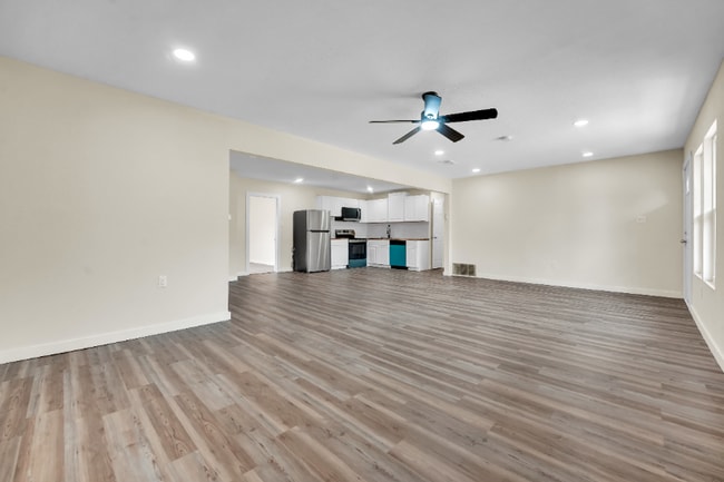 Photo - 220 Kay Ln