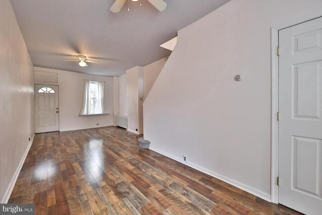 Photo - 3015 Salmon St