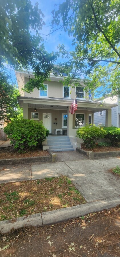 Photo - 905 Wolfe St
