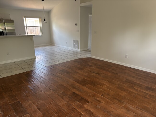 Photo - 505 16th Ave