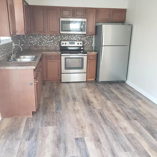 Photo - 1725 Olde Buckingham Rd