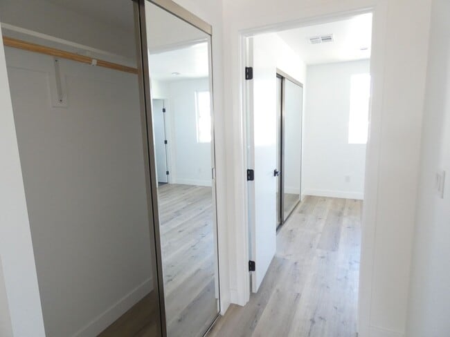 Photo - 5522 Barton Ave Apartamento Unidad 5524 Barton Ave