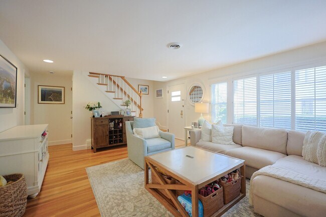 26 Pleasant St