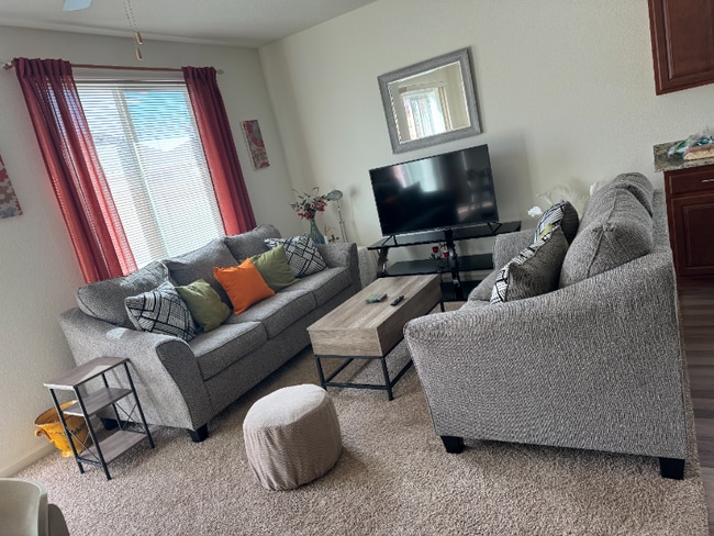 Photo - 10424 Skynyrd Way