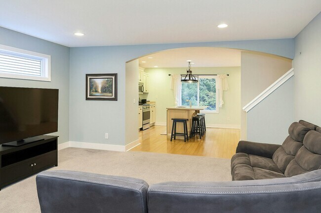 Photo - 13300 Patchin Dr