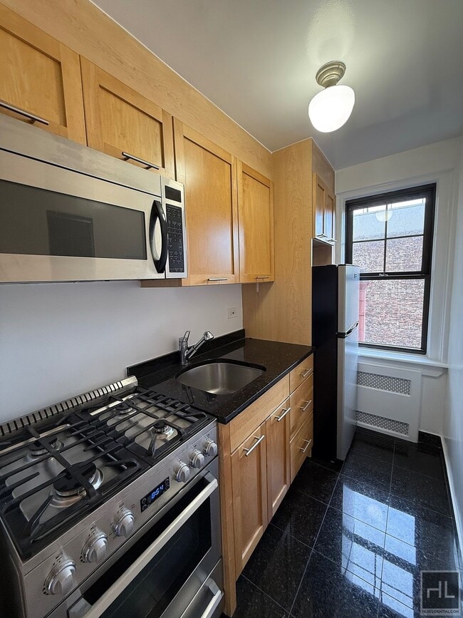 Photo - Christopher Street Unidad 6A