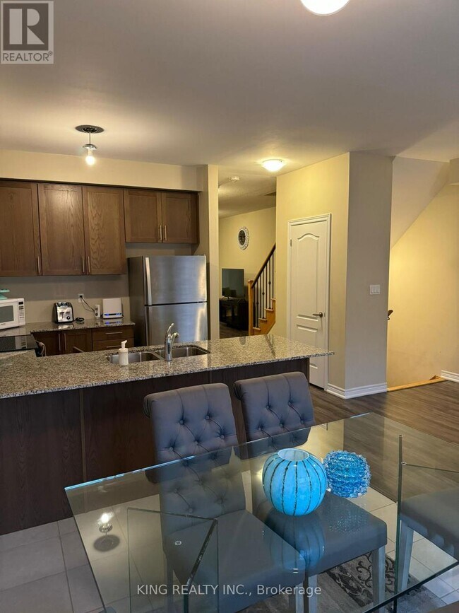 Photo - 8 Waterstone Way