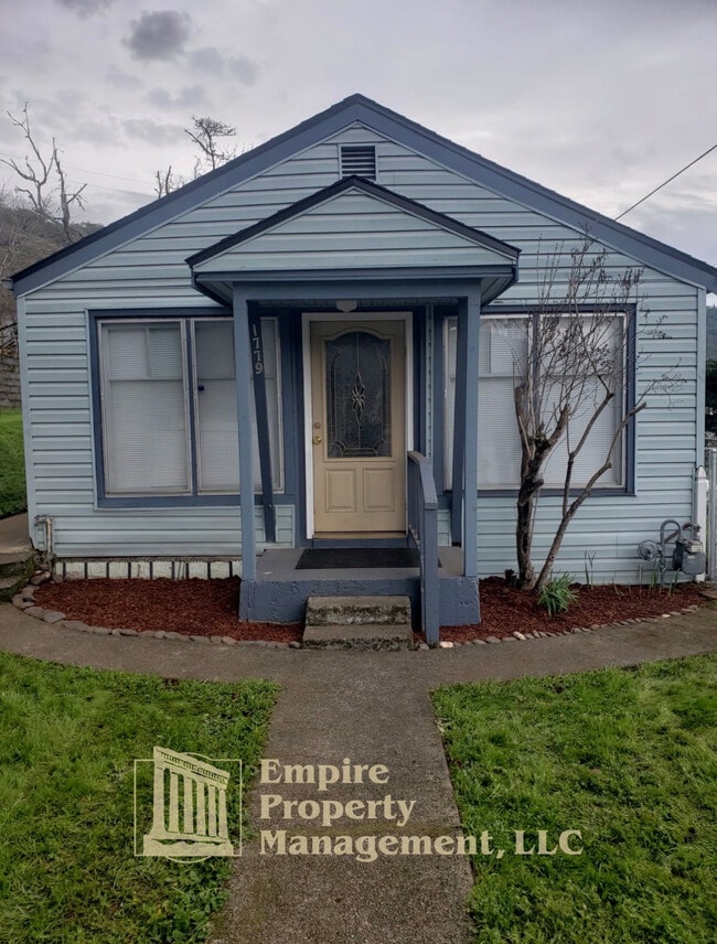 Photo - 1779 SE Giles St