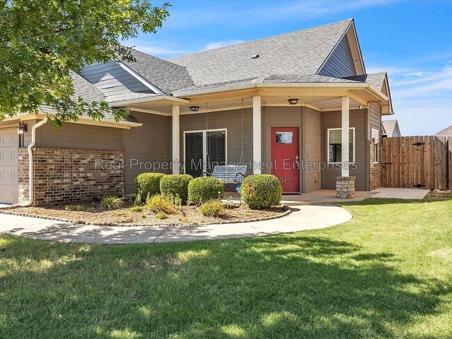 8317 NW 138th Cir