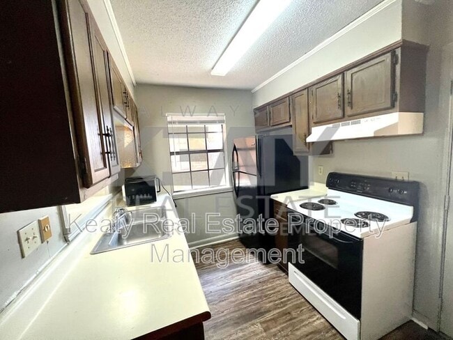 Photo - 402-A Loire Avenue