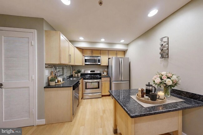 Photo - 6 Rhode Island Ave NW