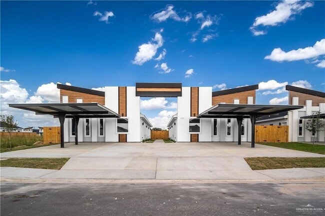 Building Photo - 604 N Onyx Ave Unit 2 Rental