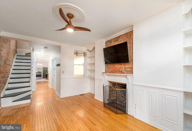 Building Photo - 306 S Washington St Rental