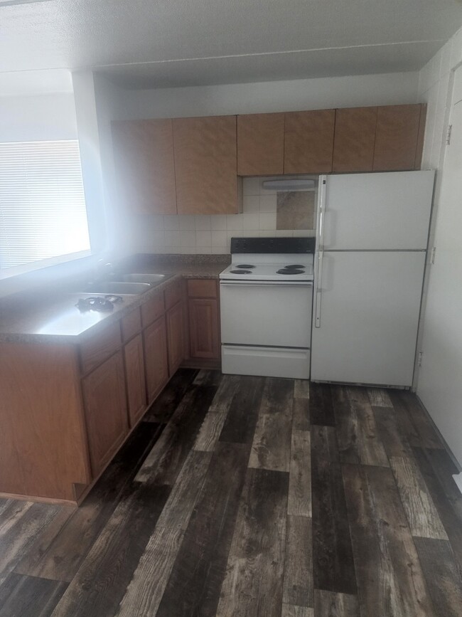 Building Photo - 9129 W National Ave Unit 13