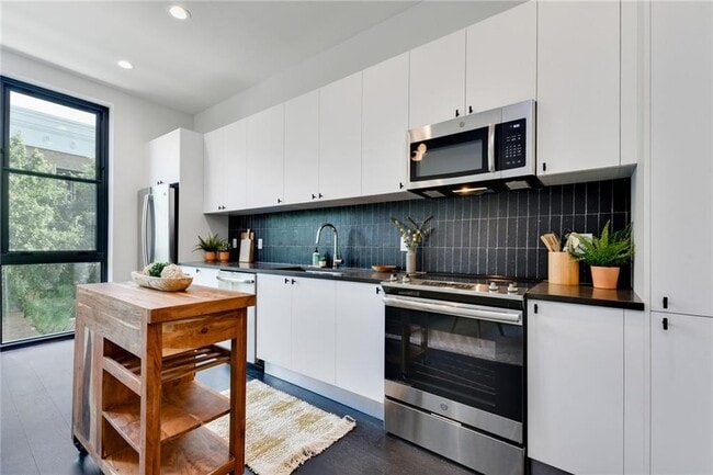 Photo - 800 Embassy Dr Unit 416