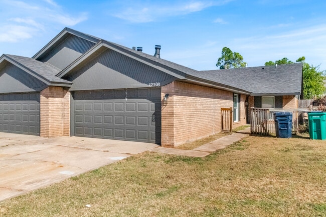 Photo - 12508 Abbotts Way
