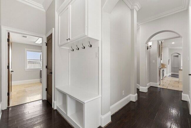 Photo - 26214 Kingsgate Ln