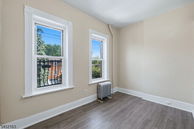 5 E Monroe St Unit 5
