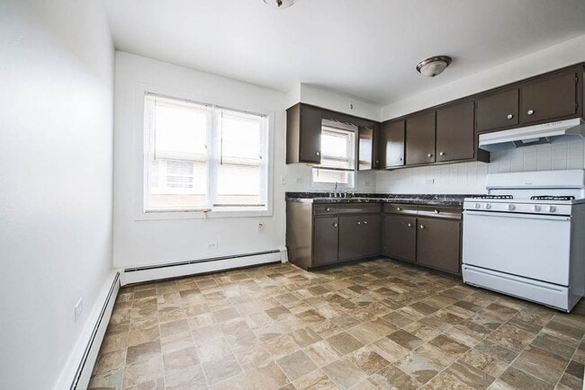 14123 S Tracy