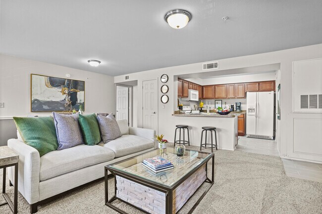 Nickel Creek Apts