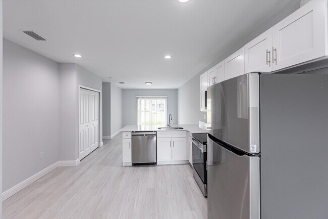 Photo - BRAND NEW Construction, 3 bed / 2 bath Ren...