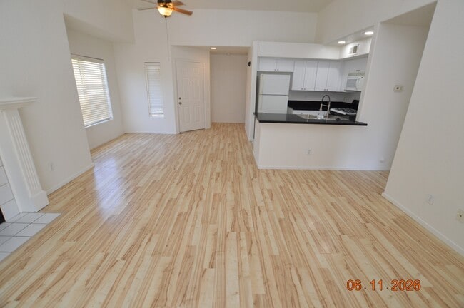 Photo - 5000 Red Rock St