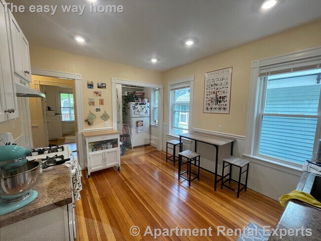 Photo - 10 Chandler St Unidad #2