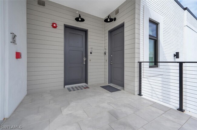 Photo - 850 Central Ave