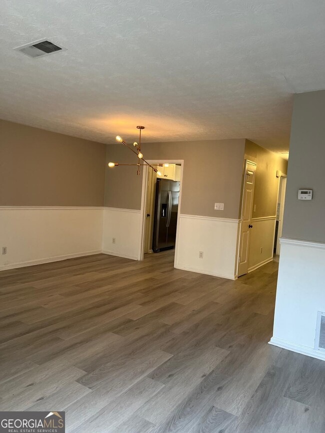 Photo - 591 Wedgewood Dr