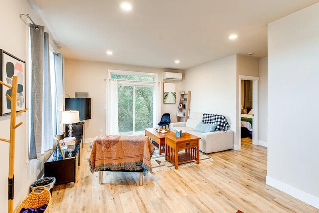 Photo - 221 Taurus Blvd SW Unidad ID1383663P