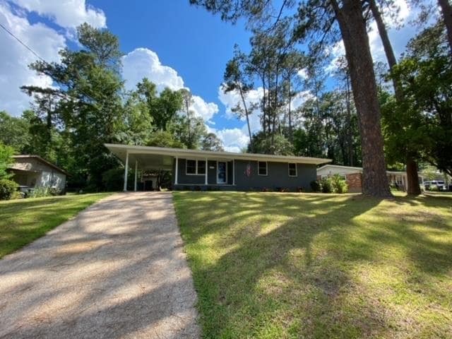 899 Tamarack Ave