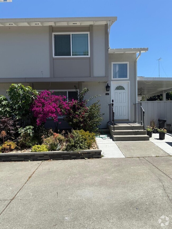 Building Photo - 2652 Autumnvale Dr Rental
