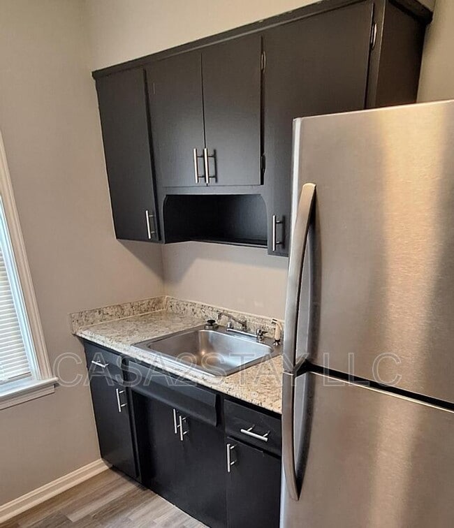 Photo - 1607 Algonquin Pkwy Unit 4
