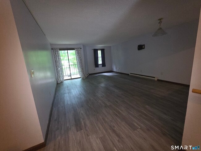 Building Photo - 883 Rubber Ave Unit 3