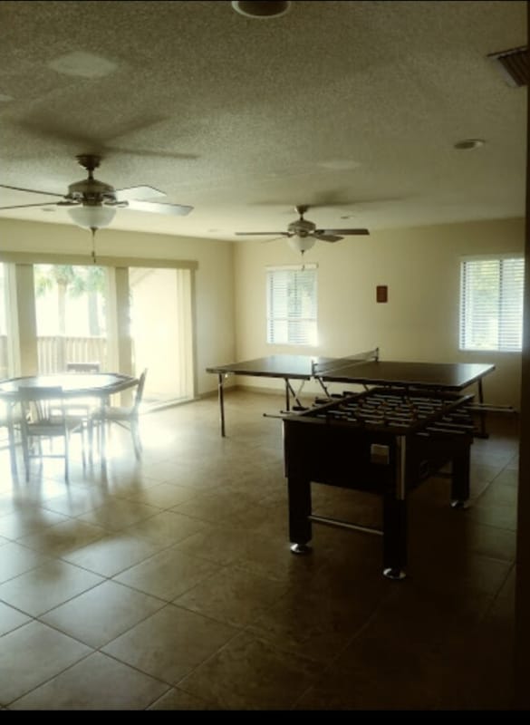 Photo - 137 Springwood Cir Unidad C