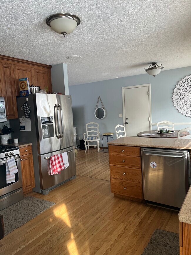 Spacious - 1918 Porter Ave House