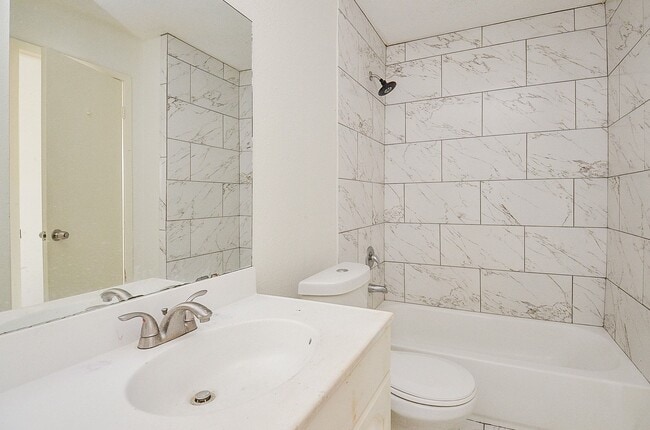 Photo - 1300 Eagle Lake Rd Unit 16